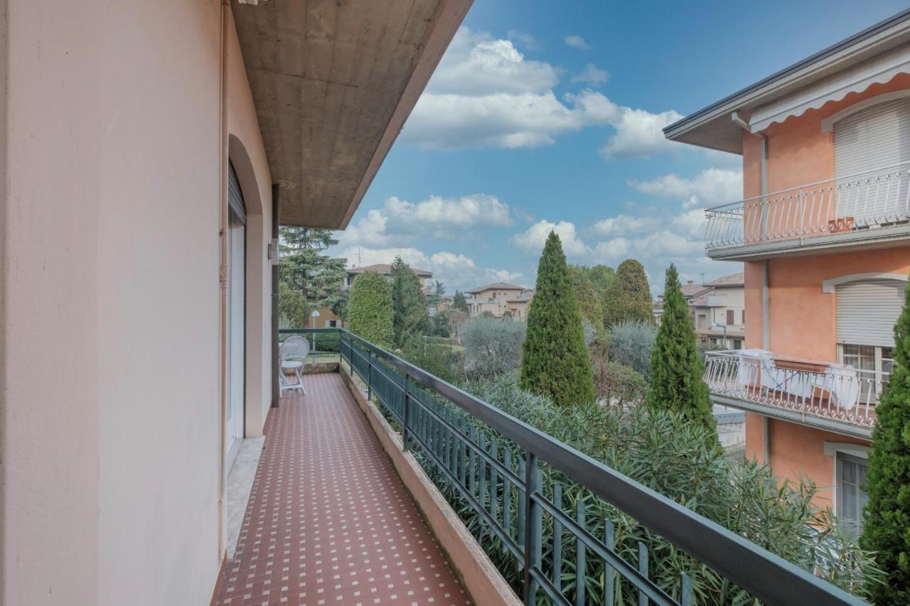 Aura Home Sirmione - 2 Bedrooms Apartment المظهر الخارجي الصورة