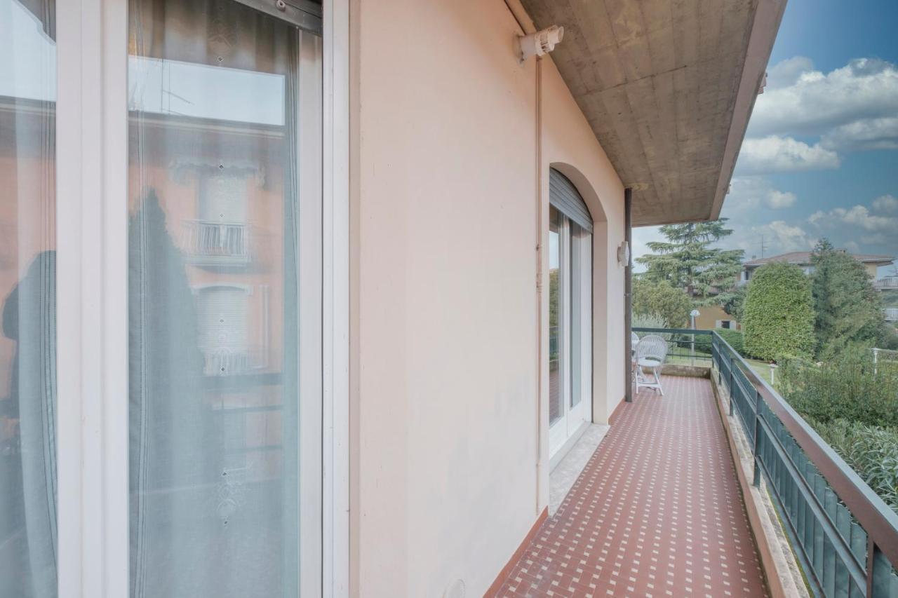 Aura Home Sirmione - 2 Bedrooms Apartment المظهر الخارجي الصورة