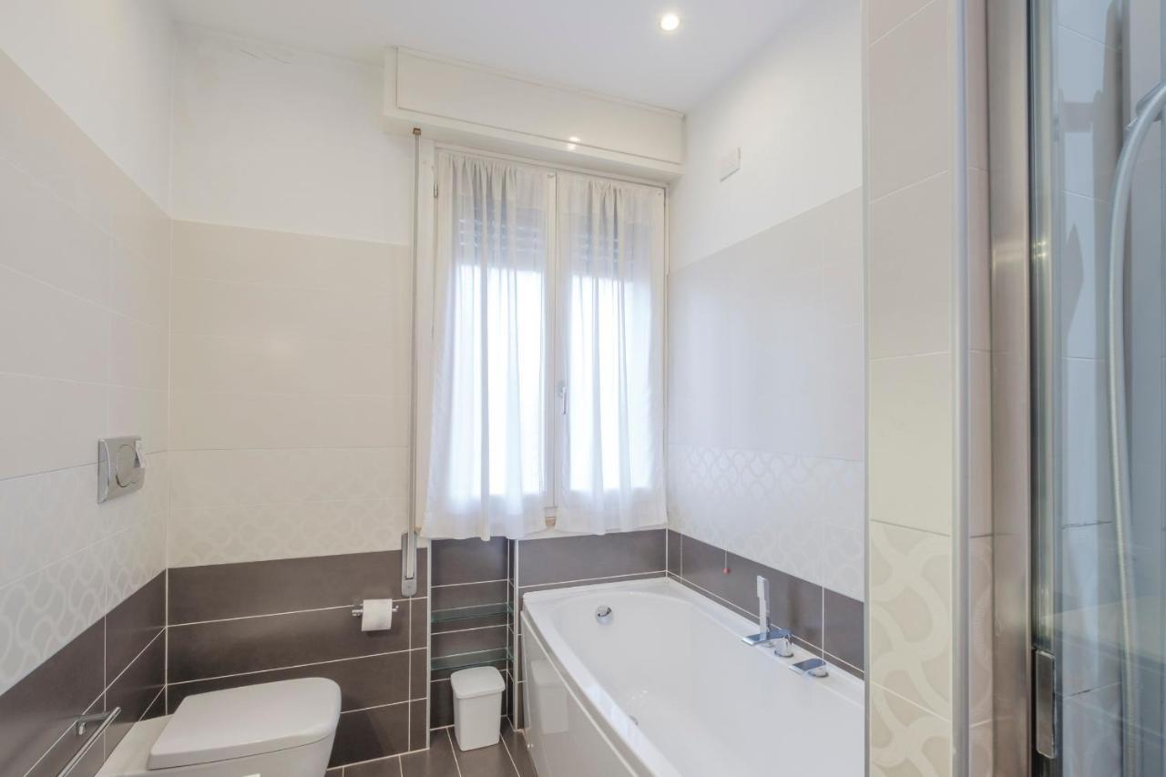 Aura Home Sirmione - 2 Bedrooms Apartment المظهر الخارجي الصورة