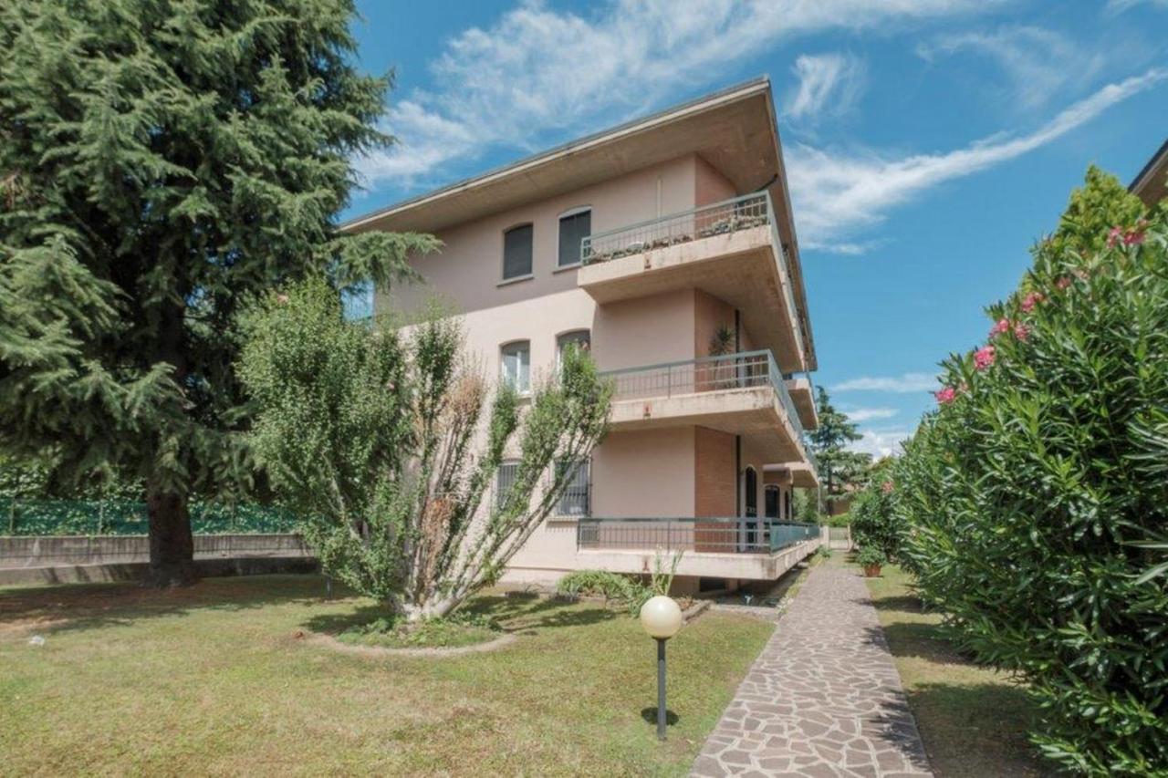 Aura Home Sirmione - 2 Bedrooms Apartment المظهر الخارجي الصورة